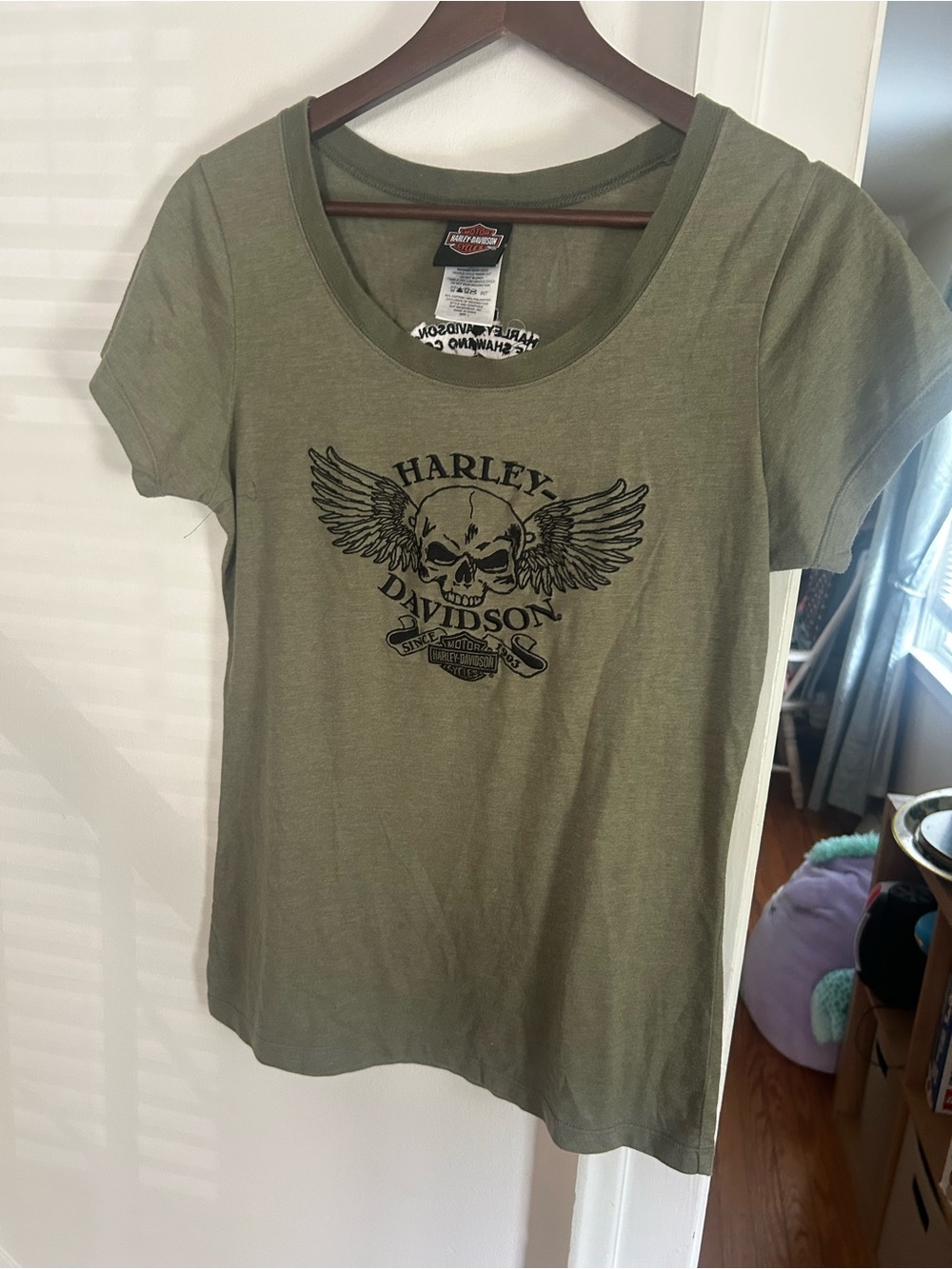 Harley-Davidson motorcycle Wisconsin Olive Green Tee with Black Skull Graphic